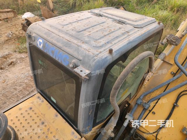 駕駛室頂部俯視(上車(chē)部件) 駕駛室頂部俯視(上車(chē)部件)