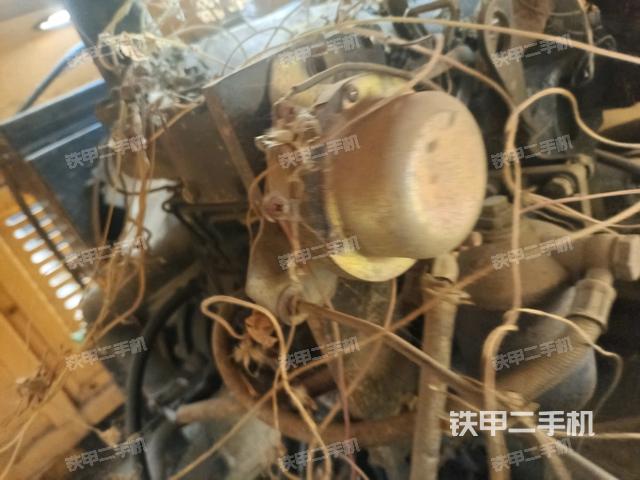 駕駛室外頂全景（壓路機駕駛室）