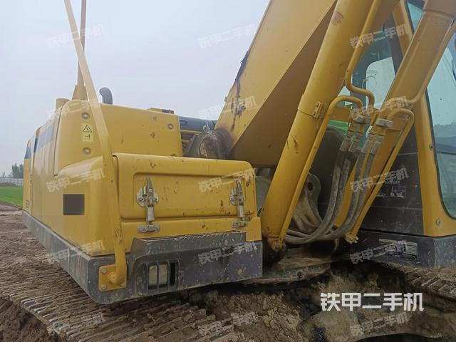 駕駛室整體（整機外觀）