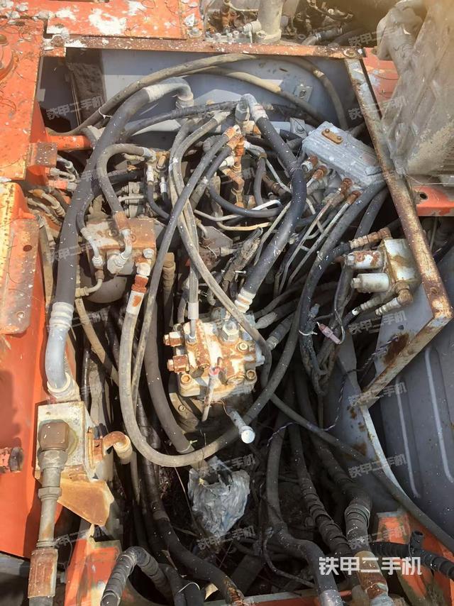 液壓泵室(大件艙室) 液壓泵室(大件艙室)