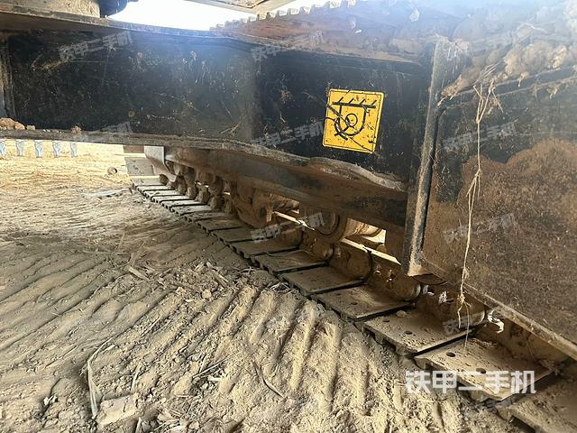 左驅(qū)動(dòng)輪（行走機(jī)構(gòu)）