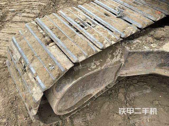 單側履帶整體(整機外觀) 單側履帶整體(整機外觀)