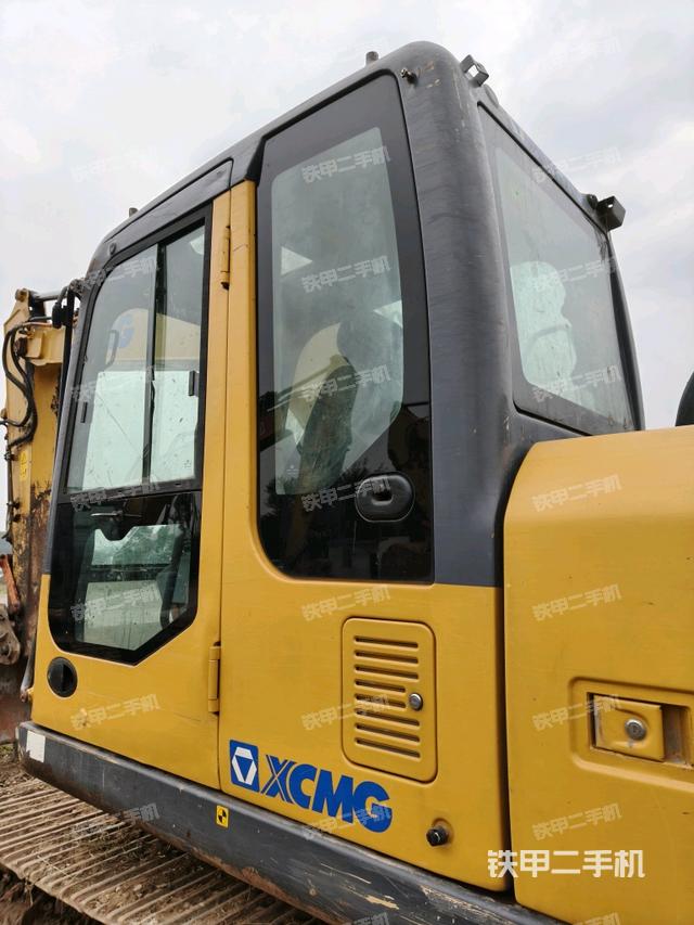 座椅左側(cè)控制臺/音響/含左手柄（駕駛室部分）