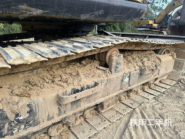 左托鏈輪和鏈筋（行走機(jī)構(gòu)）