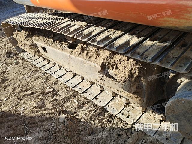 單側履帶整體（整機外觀）