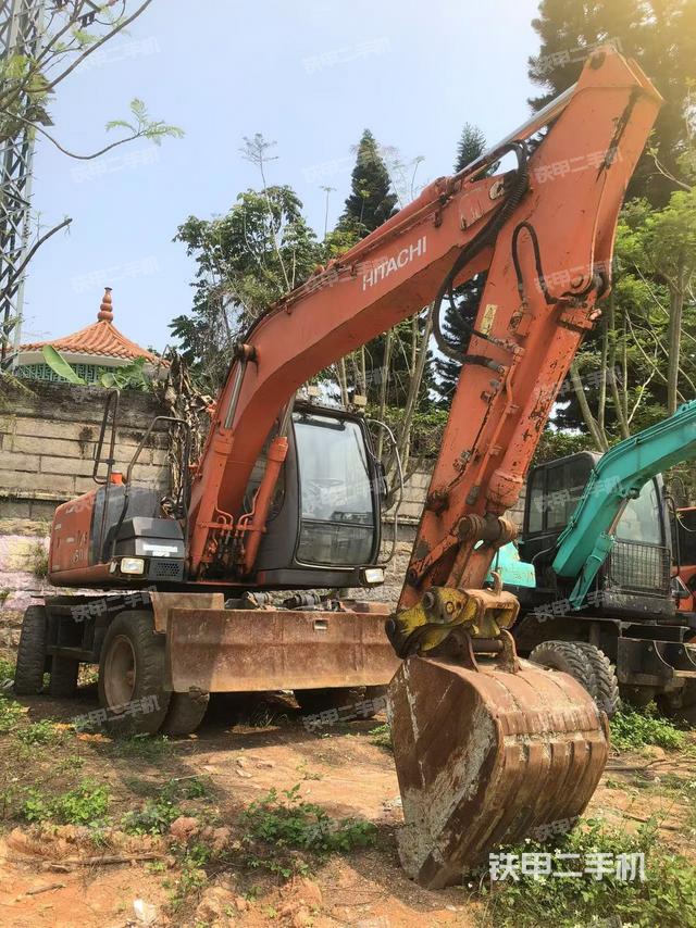 左后45(整機(jī)外觀) 左后45(整機(jī)外觀)