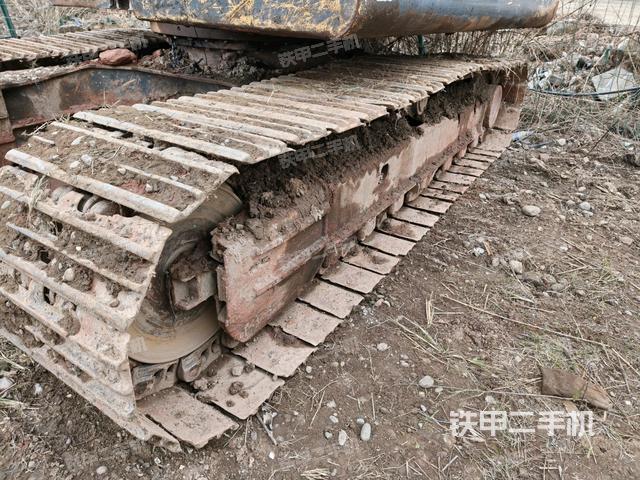 右驅(qū)動輪（行走機構(gòu)）