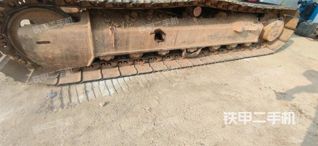 單側(cè)履帶整體（整機(jī)外觀）