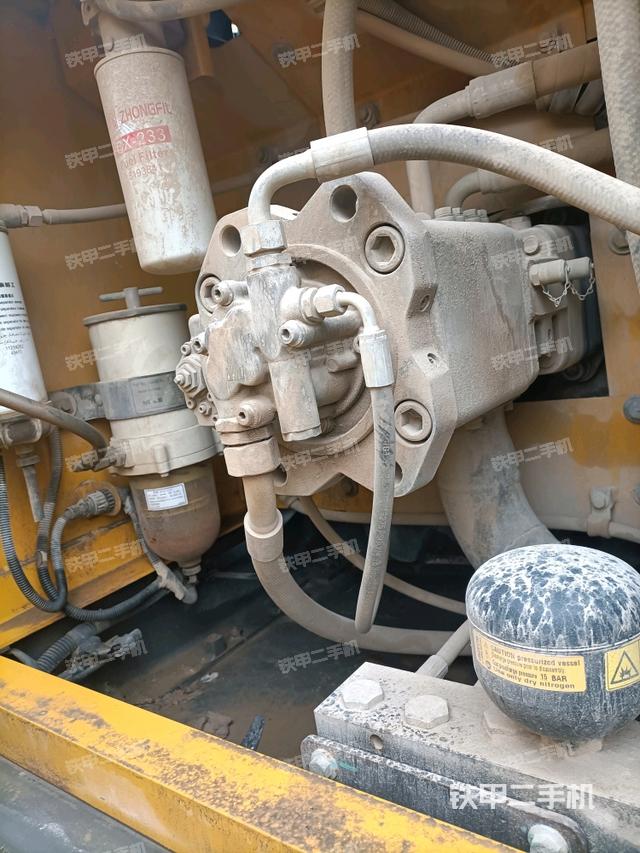 液壓泵斜45?左（大件艙室）