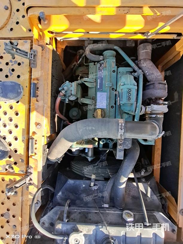 發(fā)動(dòng)機(jī)整體俯視（整機(jī)外觀）