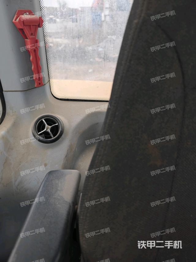 后窗玻璃角標(biāo)（駕駛室部分）