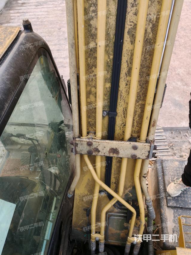 大臂背部俯視（工作和回轉(zhuǎn)裝置）