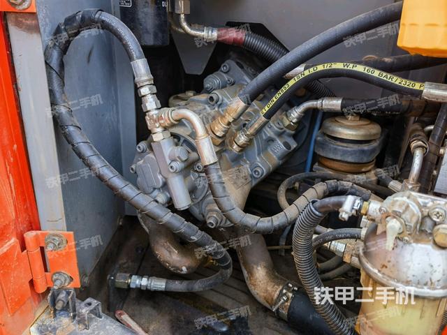 液壓泵室（大件艙室）