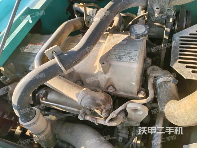 發(fā)動機室(上車部件) 發(fā)動機室(上車部件)