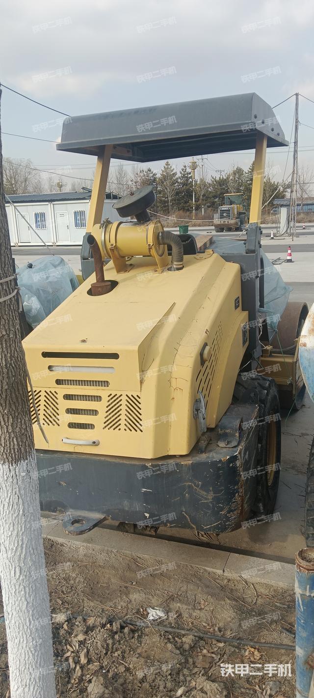 整機(jī)右后45°（設(shè)備外觀及核心部件）