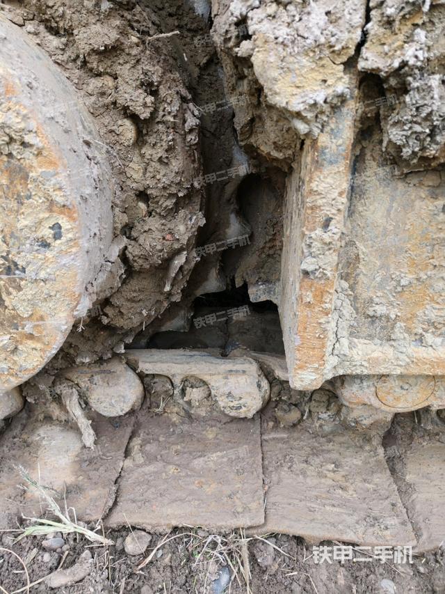 左驅(qū)動(dòng)輪（行走機(jī)構(gòu)）