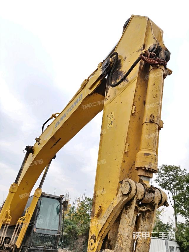 大臂整體?右側(工作和回轉裝置) 大臂整體?右側(工作和回轉裝置)