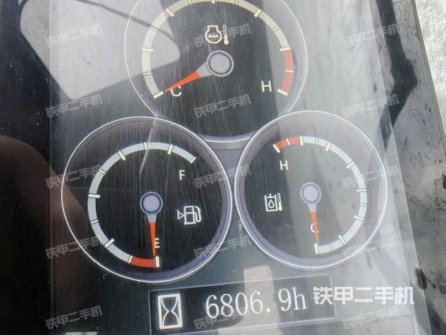 左后方玻璃角標（駕駛室部分）