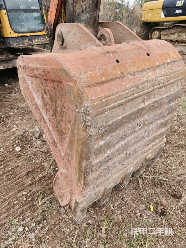 小臂整體左后（工作和回轉(zhuǎn)裝置）