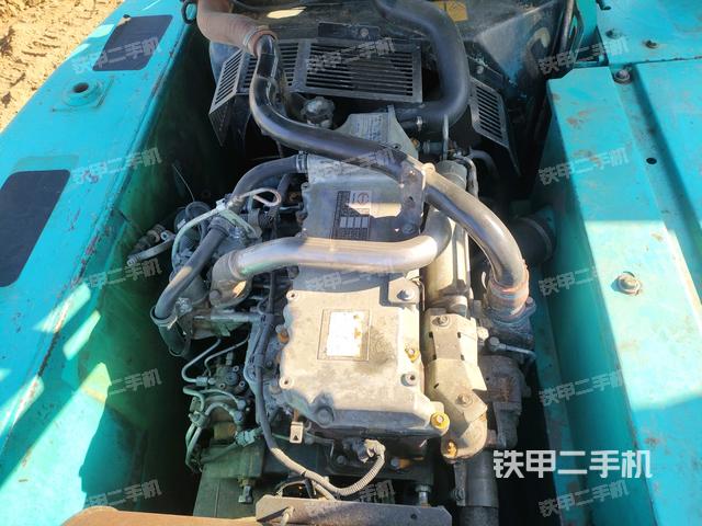 發(fā)動(dòng)機(jī)整體俯視(整機(jī)外觀) 發(fā)動(dòng)機(jī)整體俯視(整機(jī)外觀)