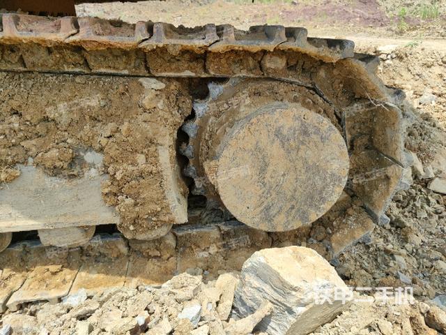 左驅(qū)動(dòng)輪（行走機(jī)構(gòu)）