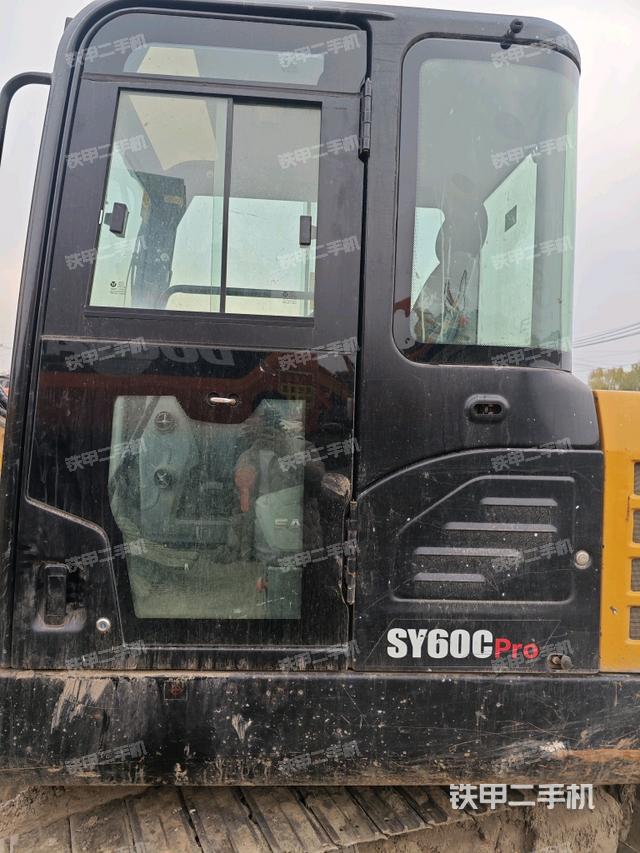 ?駕駛室正側(cè)（駕駛室部分）