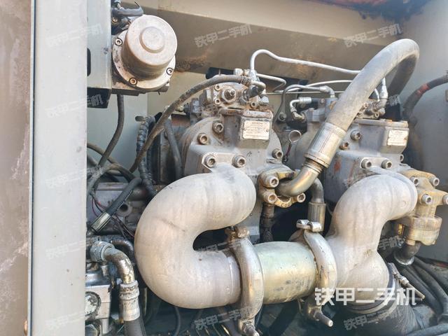 液壓泵斜45?左(大件艙室) 液壓泵斜45?左(大件艙室)