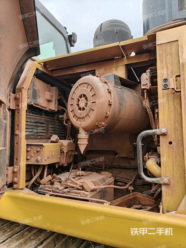 電瓶（大件艙室）