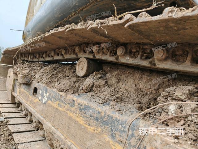 右驅(qū)動(dòng)輪（行走機(jī)構(gòu)）