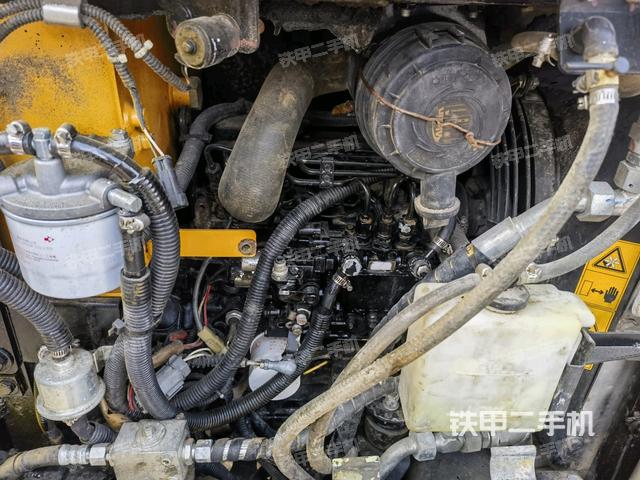 發(fā)動(dòng)機(jī)室(上車部件) 發(fā)動(dòng)機(jī)室(上車部件)