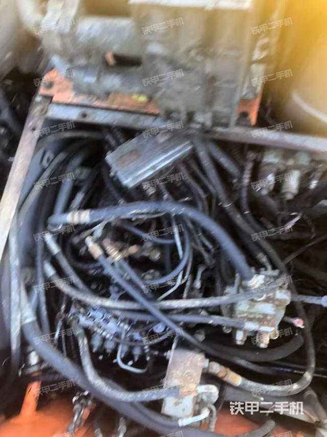 液壓泵斜45?左(大件艙室) 液壓泵斜45?左(大件艙室)