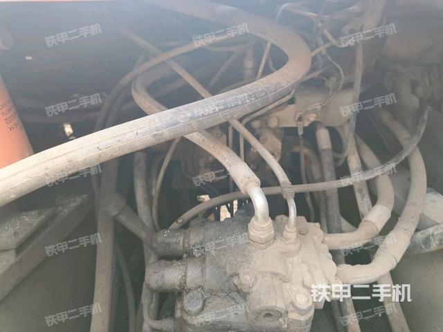 日立ZX240-3G挖掘机的设备实拍-第43张实拍照片