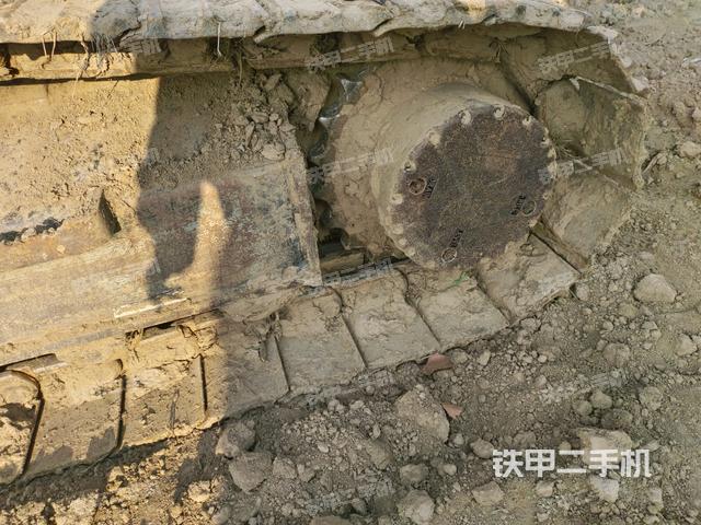 右驅動輪（行走機構）