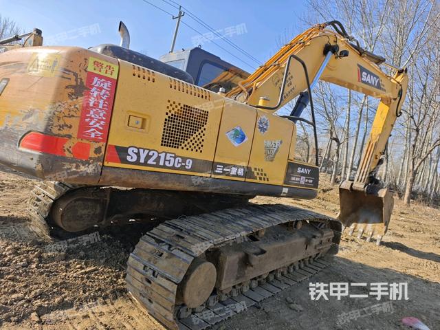 整機(jī)右后45°(整機(jī)外觀) 整機(jī)右后45°(整機(jī)外觀)
