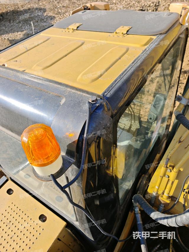 駕駛室頂部（整機(jī)外觀）