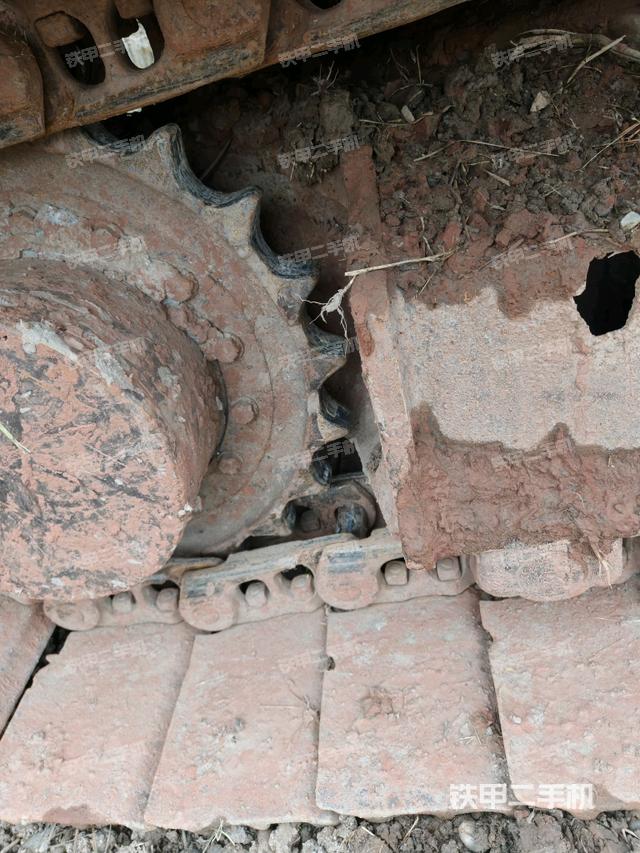 右側(cè)履帶整體（行走機構(gòu)）