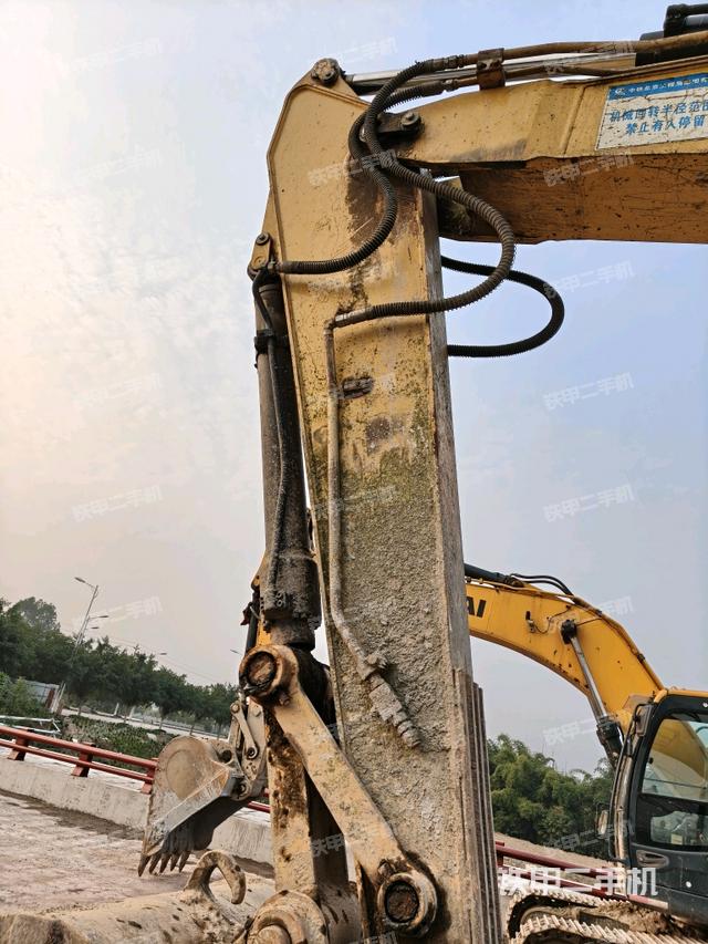 大臂整體?右側(cè)（工作和回轉(zhuǎn)裝置）