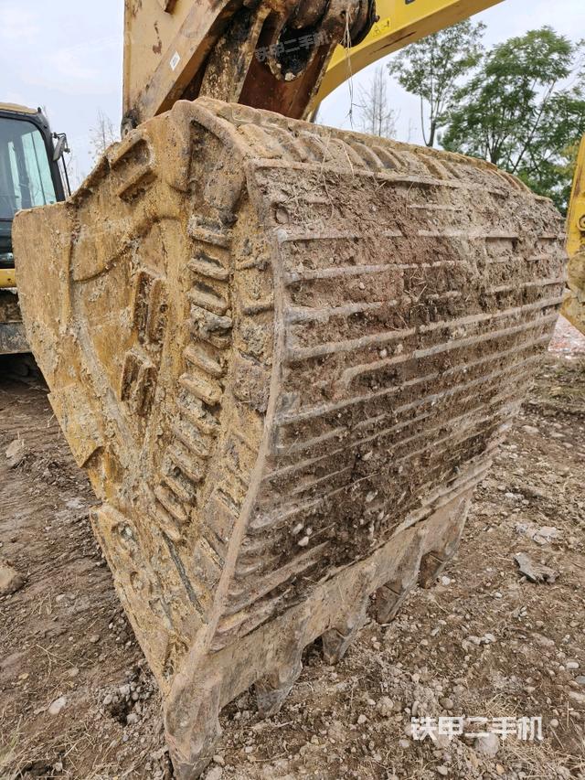 小臂整體左后（工作和回轉(zhuǎn)裝置）