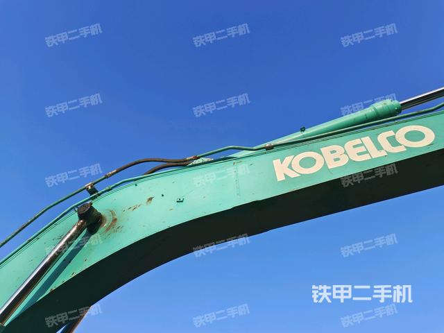小臂整體右前(工作和回轉裝置) 小臂整體右前(工作和回轉裝置)
