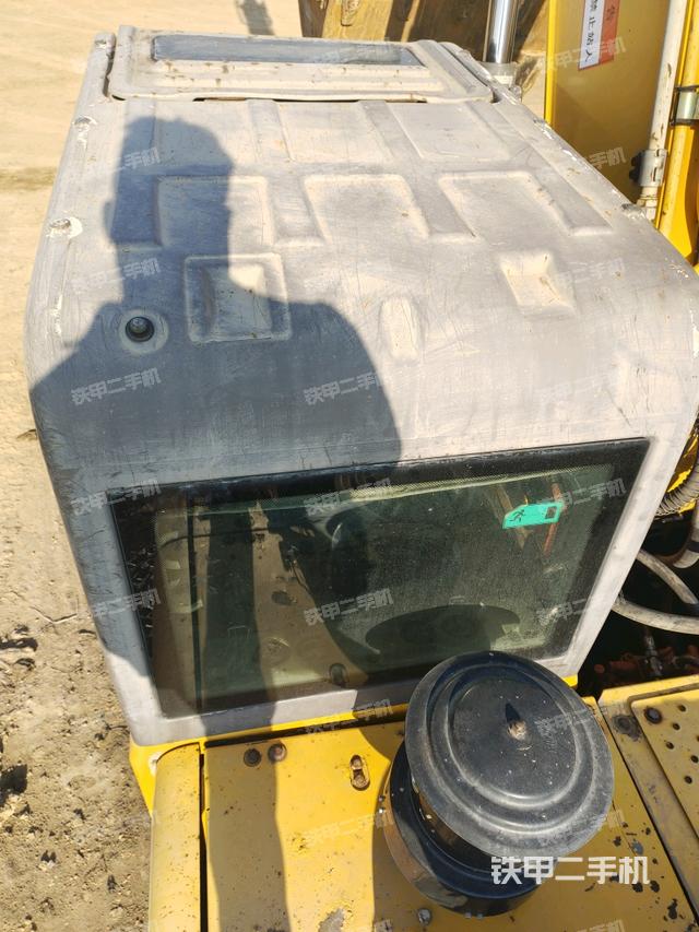 駕駛室頂部俯視（上車(chē)部件）