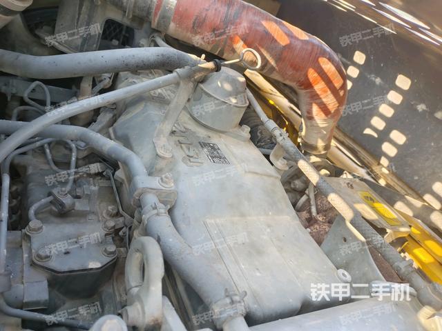 發(fā)動(dòng)機(jī)室（上車(chē)部件）