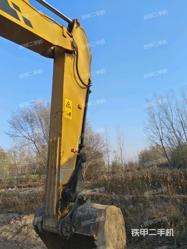 小臂整體右前（工作和回轉裝置）