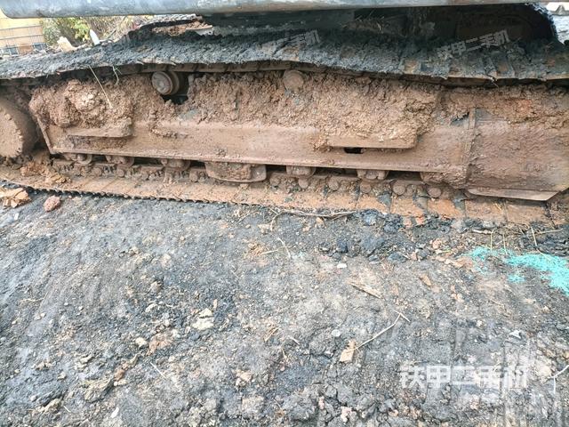 左側(cè)履帶整體?（行走機(jī)構(gòu)）