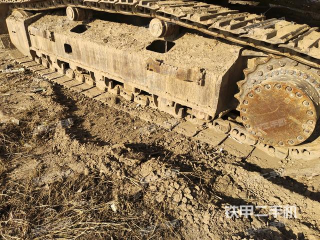 左側(cè)履帶整體?(行走機(jī)構(gòu)) 左側(cè)履帶整體?(行走機(jī)構(gòu))