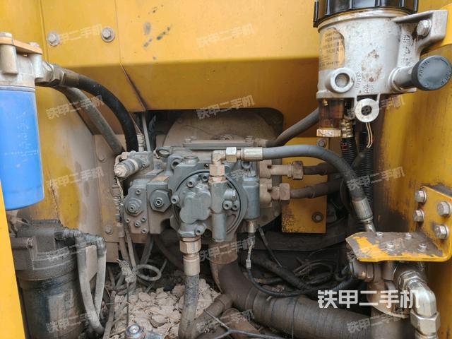 液壓泵斜45?左（大件艙室）