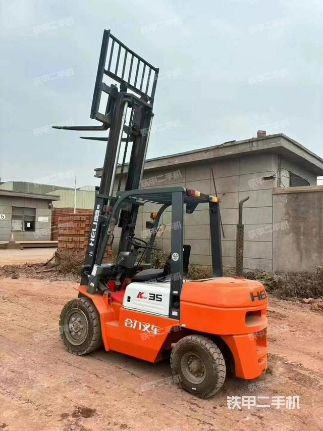 整機(jī)左側(cè)（設(shè)備外觀及核心部件）