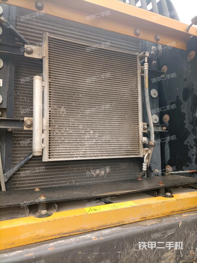 散熱器正面（大件艙室）