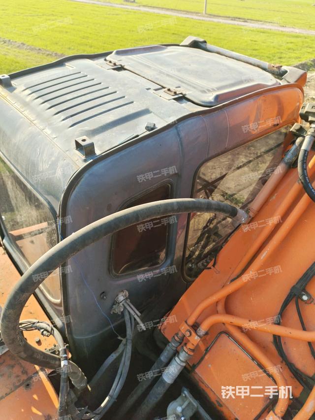 駕駛室頂部俯視(上車部件) 駕駛室頂部俯視(上車部件)