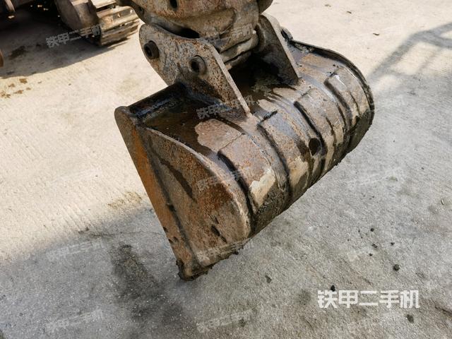 鏟斗45度(工作和回轉(zhuǎn)裝置) 鏟斗45度(工作和回轉(zhuǎn)裝置)