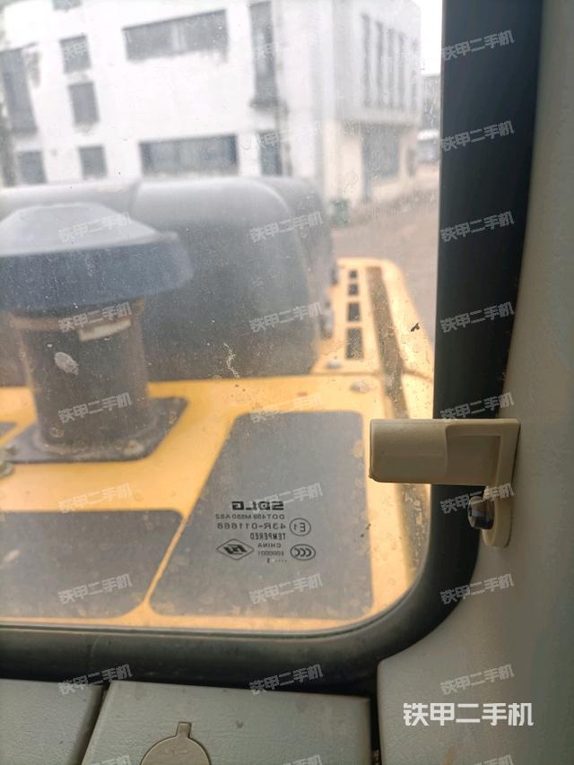 后窗玻璃角標(biāo)（駕駛室部分）